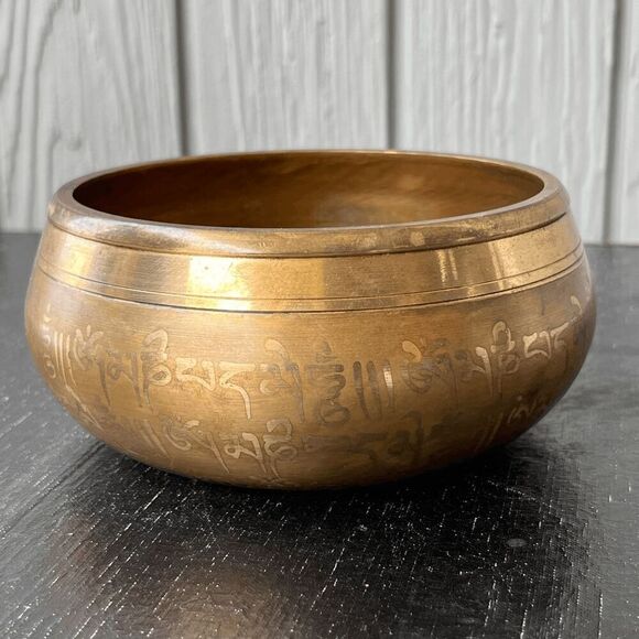 Brass Buddha Singing Bowl with Engraved Sanskrit Mantras 5"x2" 10oz - Picture 6 of 9